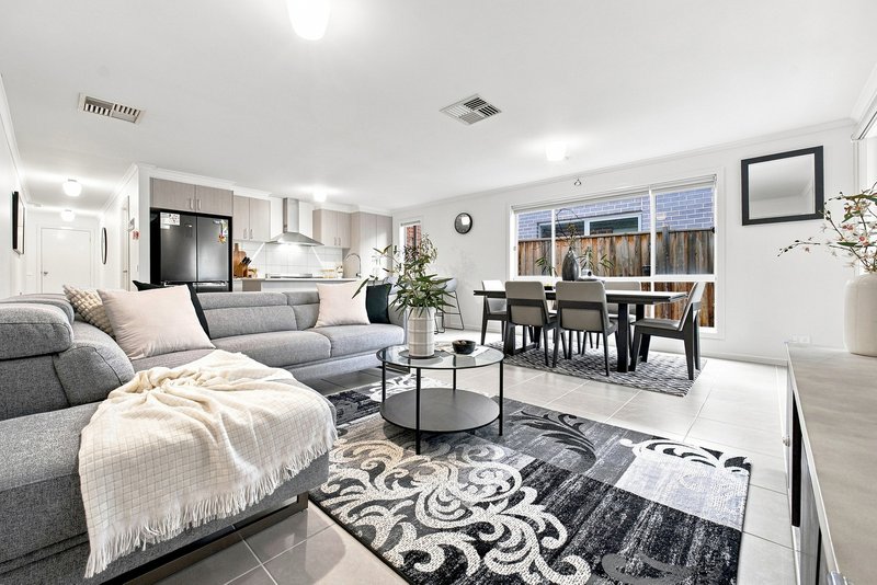Photo - 7 Gerbera Way, Lyndhurst VIC 3975 - Image 5