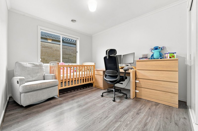 Photo - 7 Gerbera Way, Lyndhurst VIC 3975 - Image 12