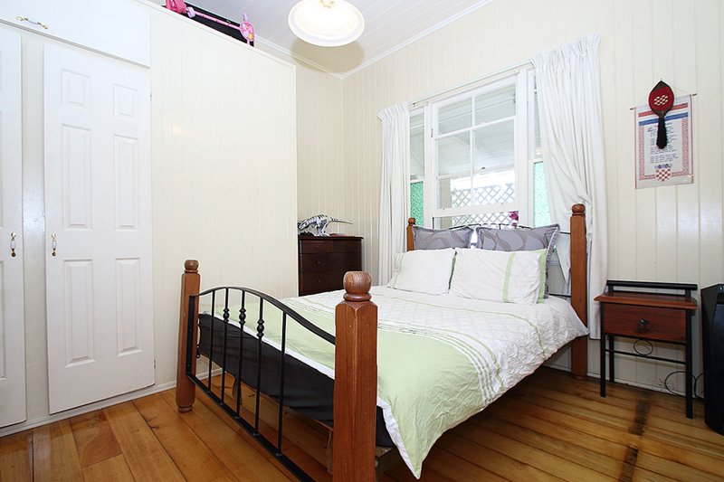 Photo - 7 Gibbon Street, East Ipswich QLD 4305 - Image 10