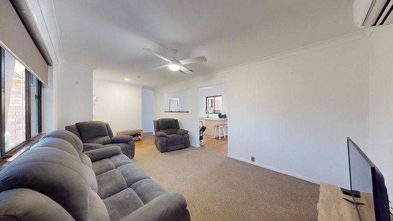 Photo - 7 Giles Court, Dubbo NSW 2830 - Image 2