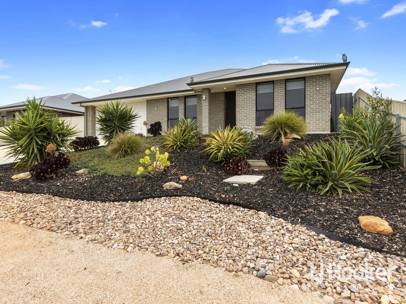 Photo - 7 Gill Street, Moonta Bay SA 5558 - Image 2