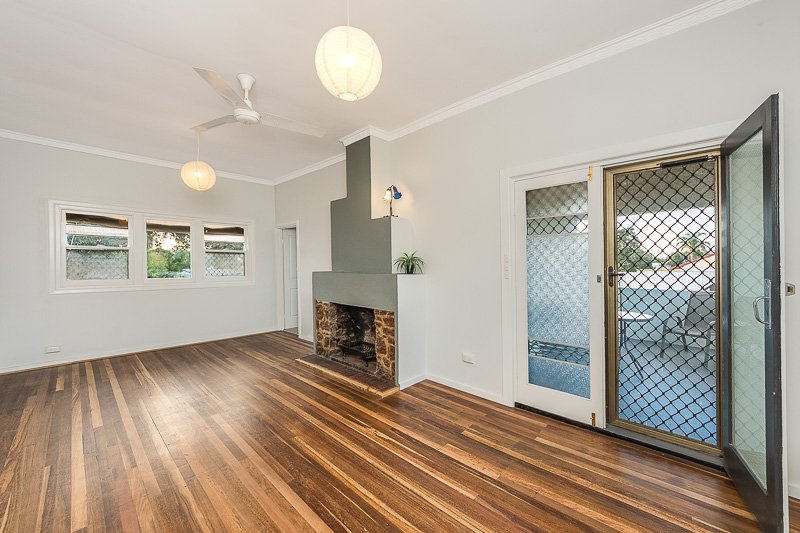 Photo - 7 Gladstone Street, Murray Bridge SA 5253 - Image 7