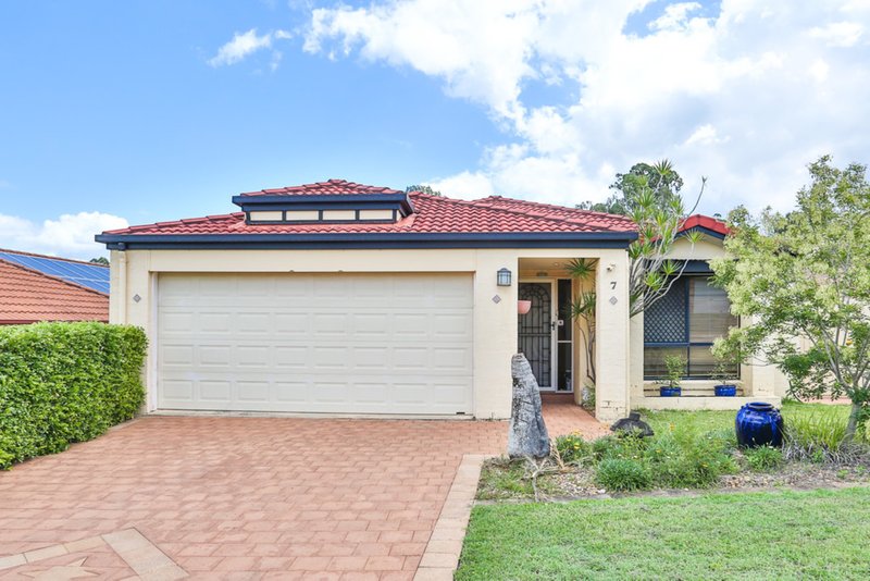 7 Glasshouse Crescent, Forest Lake QLD 4078