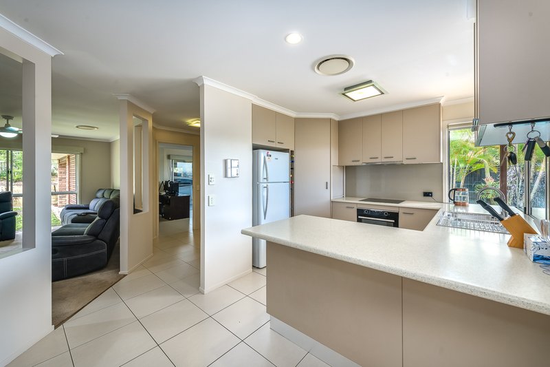 Photo - 7 Glendale Place, Helensvale QLD 4212 - Image 8