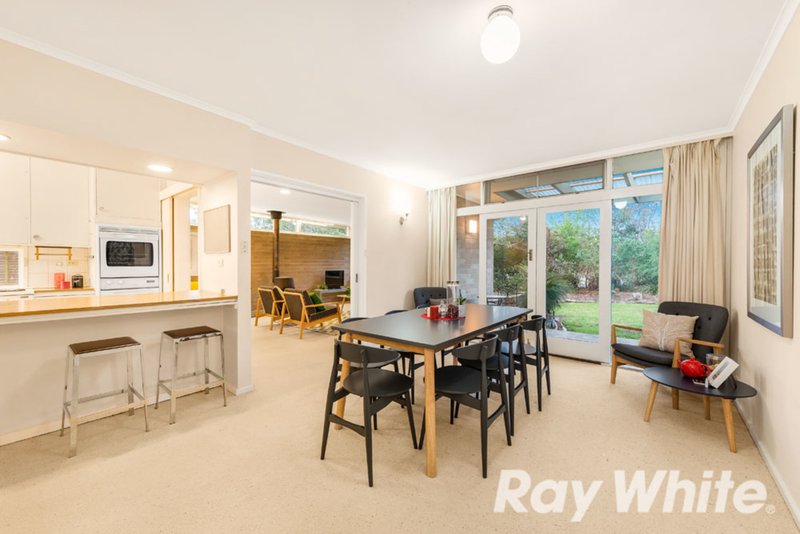 Photo - 7 Glengarry Avenue, Burwood VIC 3125 - Image 2