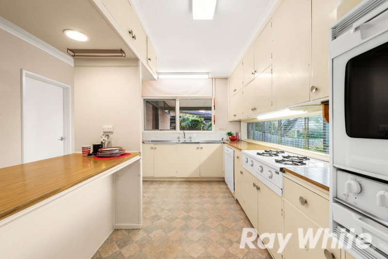 Photo - 7 Glengarry Avenue, Burwood VIC 3125 - Image 3