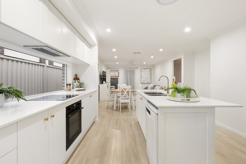 Photo - 7 Glenthorne Street, Redland Bay QLD 4165 - Image 4