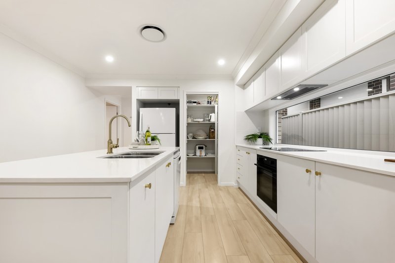 Photo - 7 Glenthorne Street, Redland Bay QLD 4165 - Image 7