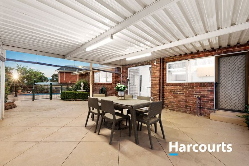 Photo - 7 Glenys Court, Wantirna South VIC 3152 - Image 10