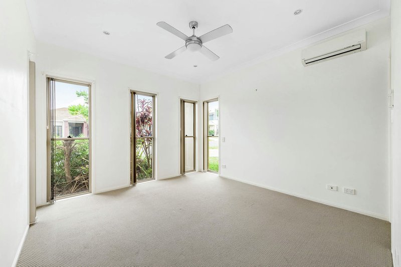 Photo - 7 Glider Street, North Lakes QLD 4509 - Image 5