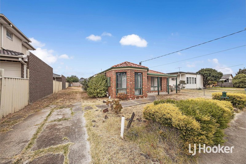 Photo - 7 Goble Street, Laverton VIC 3028 - Image 2