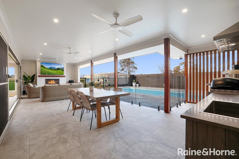 Photo - 7 Goderich Court, Tamworth NSW 2340 - Image 1