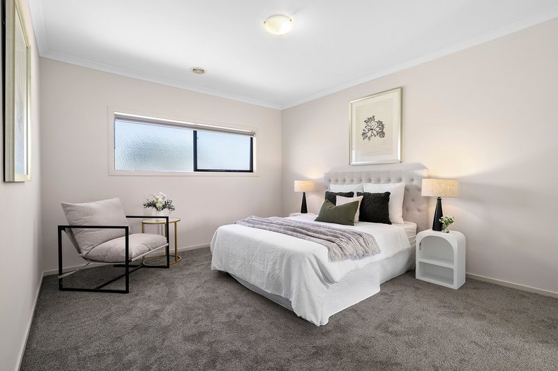 Photo - 7 Goldhurst Street, Keysborough VIC 3173 - Image 6