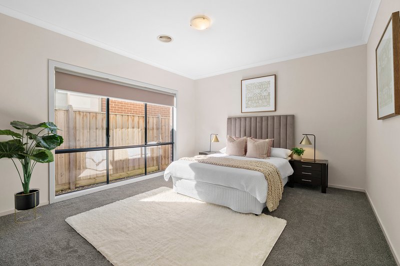 Photo - 7 Goldhurst Street, Keysborough VIC 3173 - Image 7