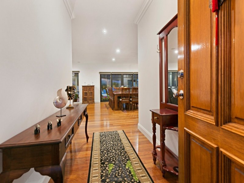 Photo - 7 Goldthorp Court, Frankston South VIC 3199 - Image 3