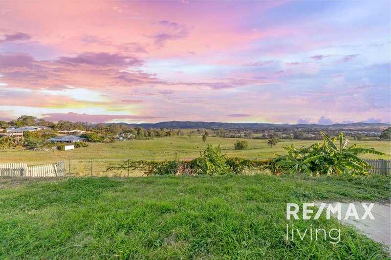 7 Golf Links Drive, Kilcoy QLD 4515