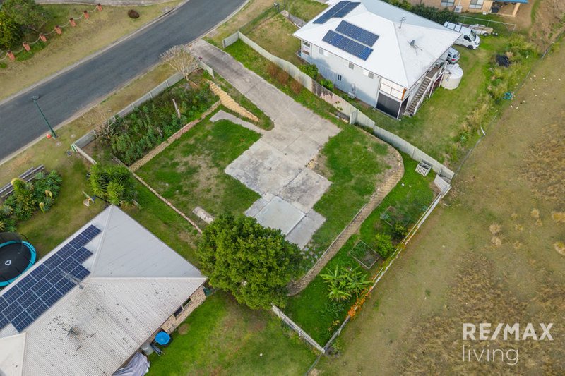 Photo - 7 Golf Links Drive, Kilcoy QLD 4515 - Image 4