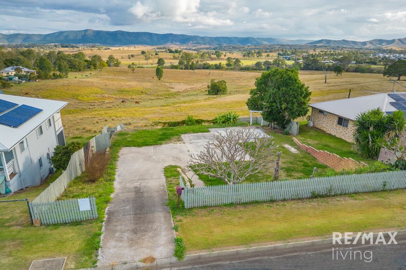 Photo - 7 Golf Links Drive, Kilcoy QLD 4515 - Image 5