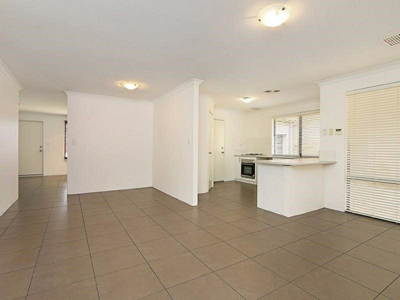 Photo - 7 Gowrie Approach, Canning Vale WA 6155 - Image 5