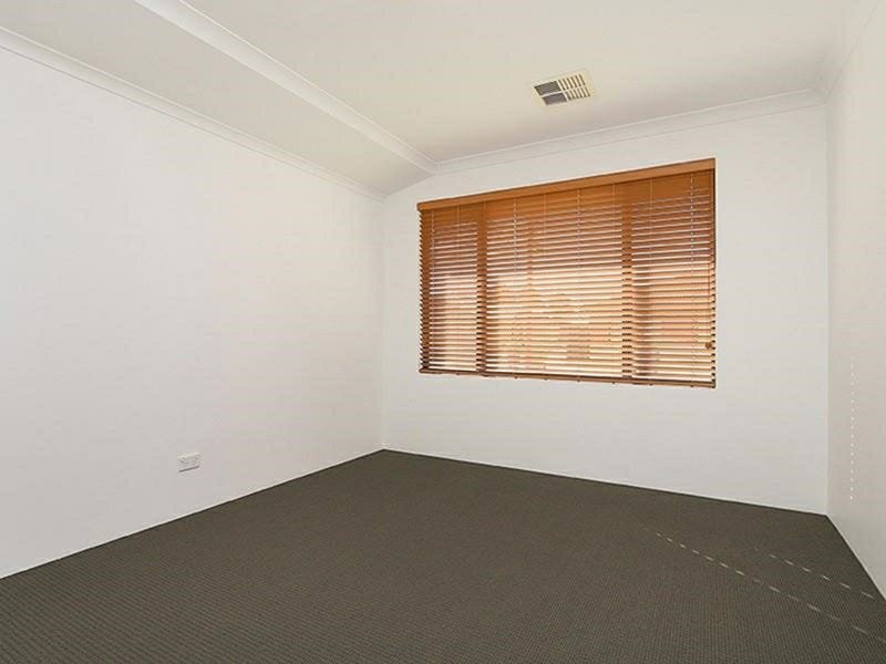 Photo - 7 Gowrie Approach, Canning Vale WA 6155 - Image 17