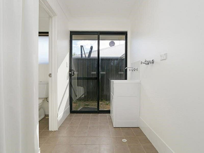 Photo - 7 Gowrie Approach, Canning Vale WA 6155 - Image 21