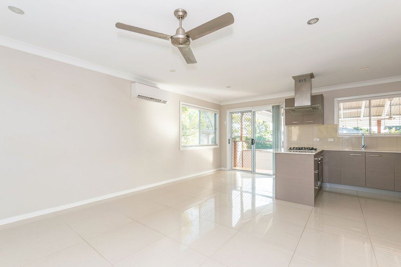 Photo - 7 Grace Street, Scarborough QLD 4020 - Image 4