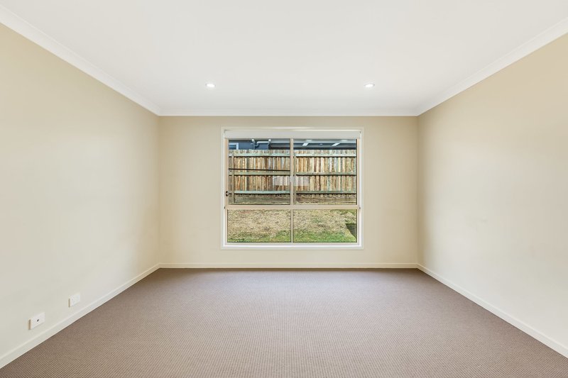 Photo - 7 Grace View Street, Darling Heights QLD 4350 - Image 4