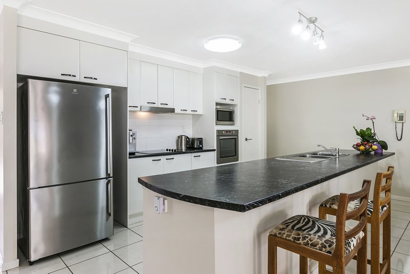 7 Granada Drive, Eatons Hill QLD 4037