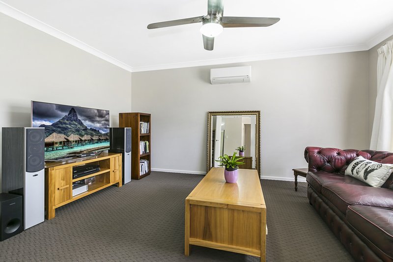 Photo - 7 Granada Drive, Eatons Hill QLD 4037 - Image 5