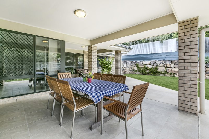 Photo - 7 Granada Drive, Eatons Hill QLD 4037 - Image 13