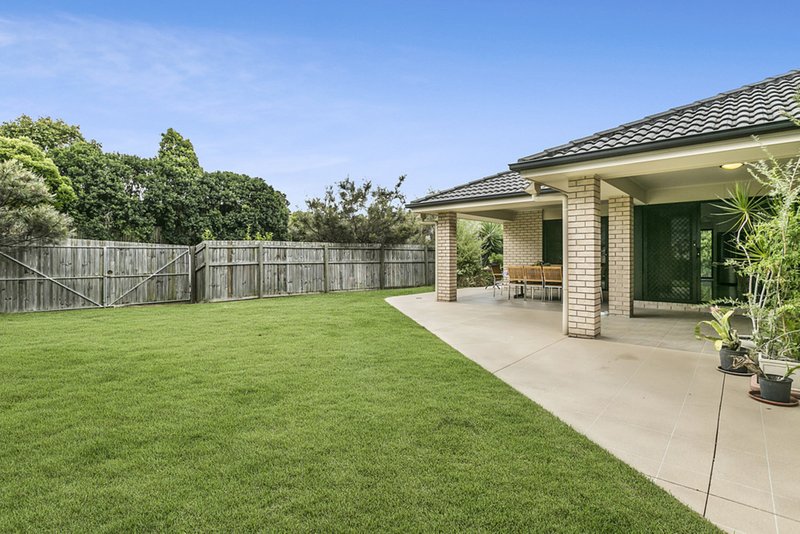 Photo - 7 Granada Drive, Eatons Hill QLD 4037 - Image 15