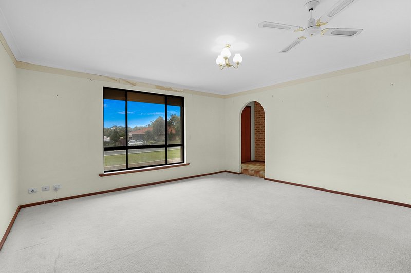Photo - 7 Grange Court, Yanchep WA 6035 - Image 5