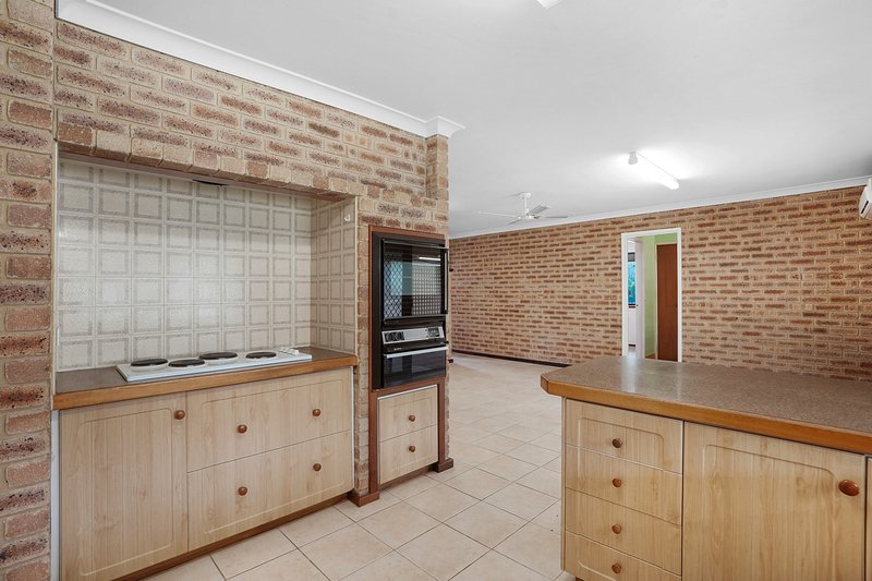 Photo - 7 Grange Court, Yanchep WA 6035 - Image 13