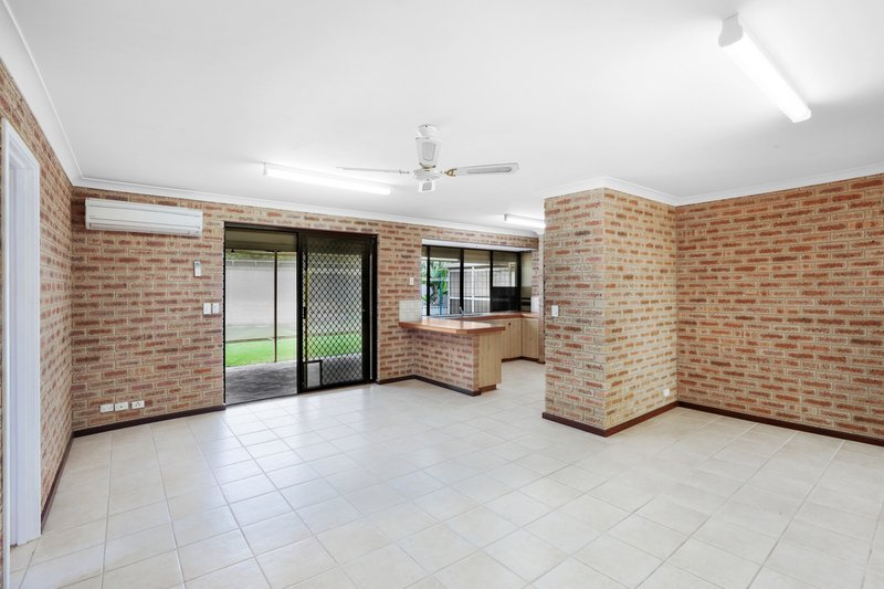 Photo - 7 Grange Court, Yanchep WA 6035 - Image 15