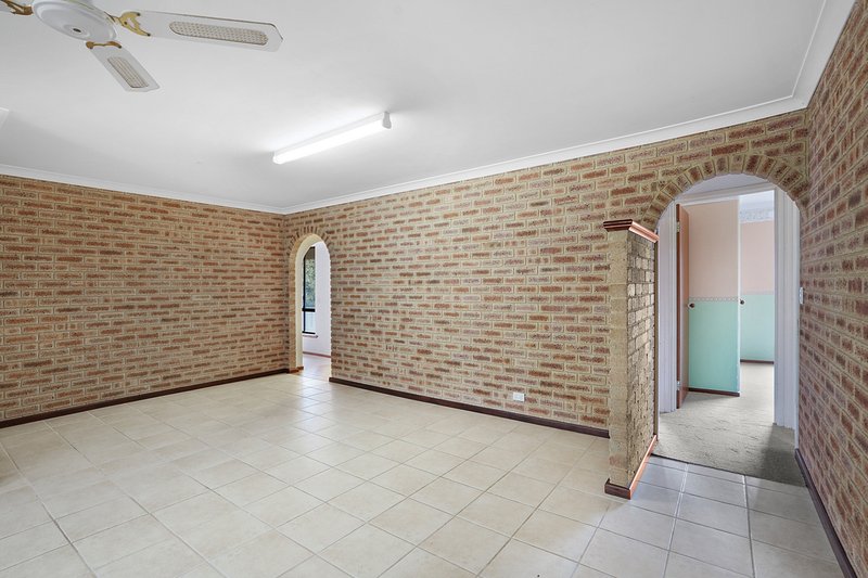 Photo - 7 Grange Court, Yanchep WA 6035 - Image 17