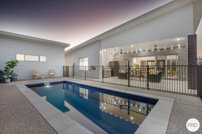 Photo - 7 Grangewood Avenue, Richmond QLD 4740 - Image 2