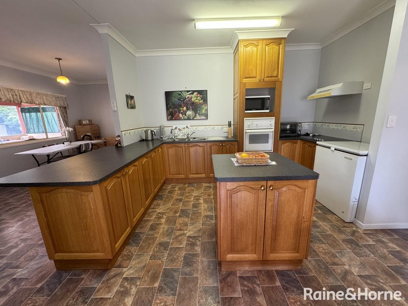 Photo - 7 Grant Avenue, Kingaroy QLD 4610 - Image 6