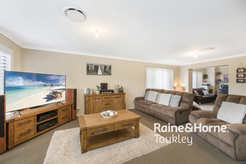 Photo - 7 Grasstree Avenue, Woongarrah NSW 2259 - Image 7