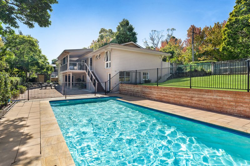 Photo - 7 Greenhill Crescent, St Ives NSW 2075 - Image 2