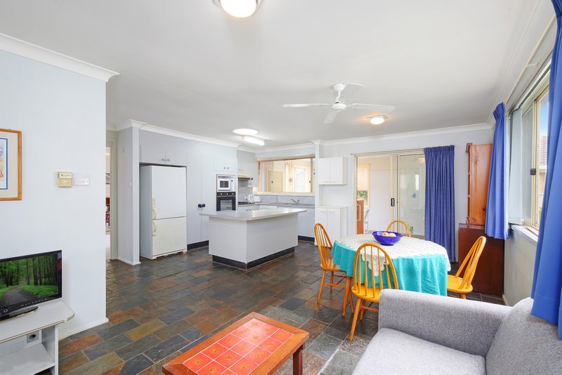 Photo - 7 Greenlee Street, Green Point NSW 2251 - Image 3