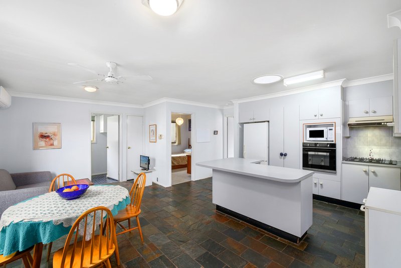 Photo - 7 Greenlee Street, Green Point NSW 2251 - Image 4