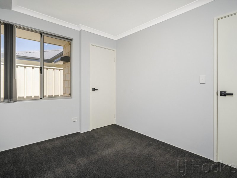 Photo - 7 Greenpoint Way, Hilbert WA 6112 - Image 10