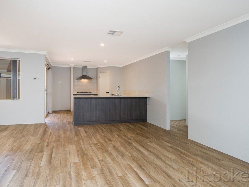 Photo - 7 Greenpoint Way, Hilbert WA 6112 - Image 15