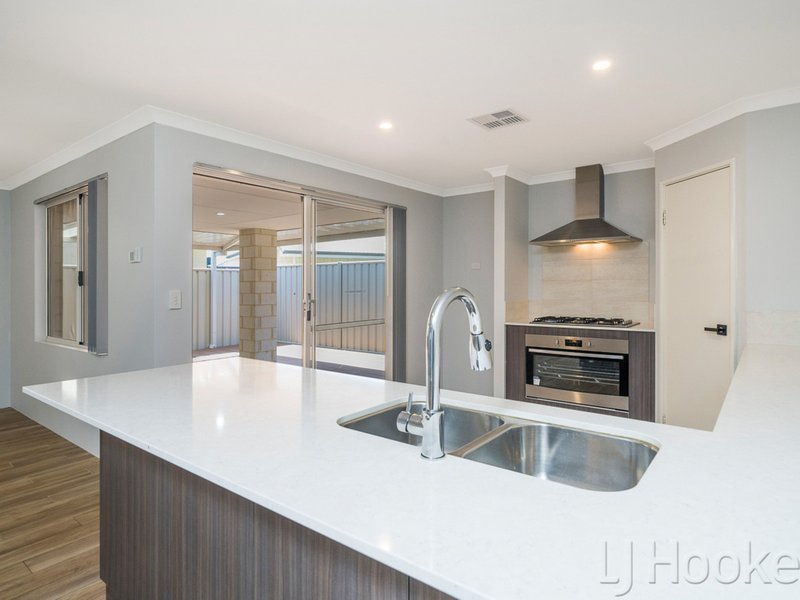 Photo - 7 Greenpoint Way, Hilbert WA 6112 - Image 22