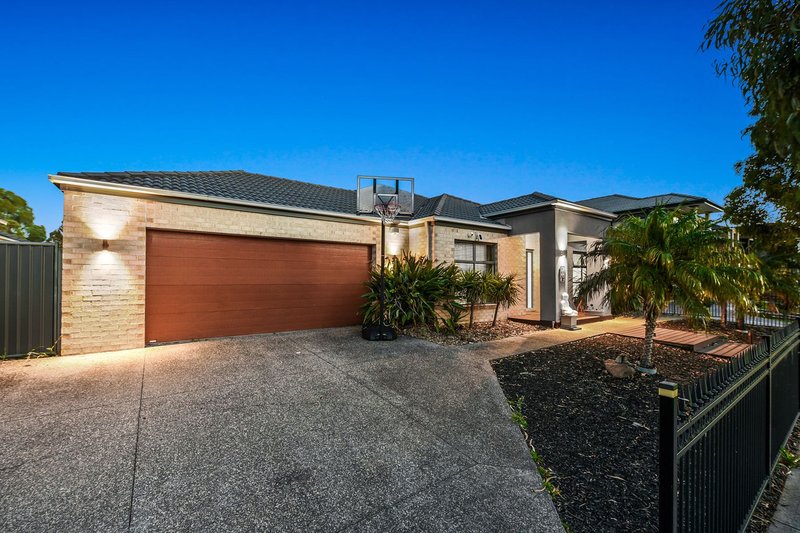 Photo - 7 Greenside Crescent, Keysborough VIC 3173 - Image 3