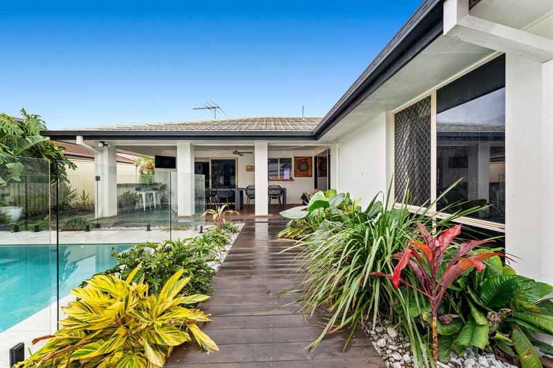 Photo - 7 Greenway Place, Deception Bay QLD 4508 - Image 2
