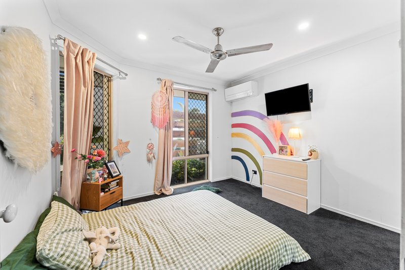 Photo - 7 Greenway Place, Deception Bay QLD 4508 - Image 11
