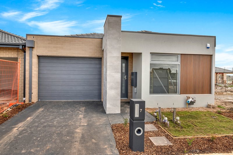 7 Greenwood Road, Donnybrook VIC 3064