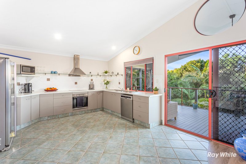 Photo - 7 Greer Street, Meikleville Hill QLD 4703 - Image 9