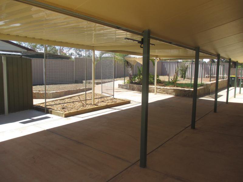 Photo - 7 Gregory Street, Roxby Downs SA 5725 - Image 7